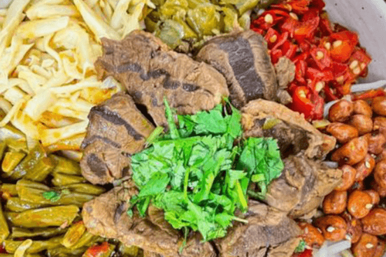 Nanchang Style Stir Rice Noodle with Beef 卤牛肉拌粉