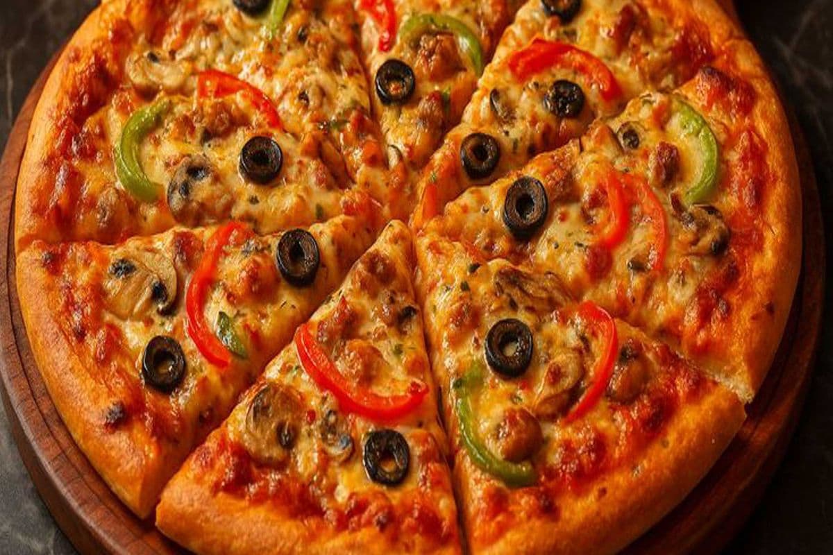 10. 12" Medium Vegetarian Pizza