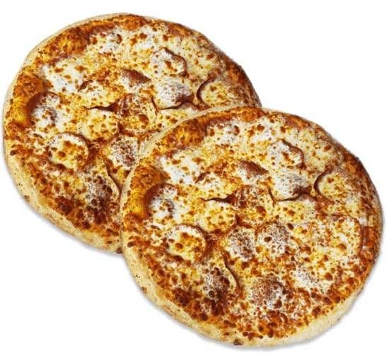 Two 16" Extra Large Pepperoni Pizzas / Duex pizzas extra-grandes 16" au pepperoni