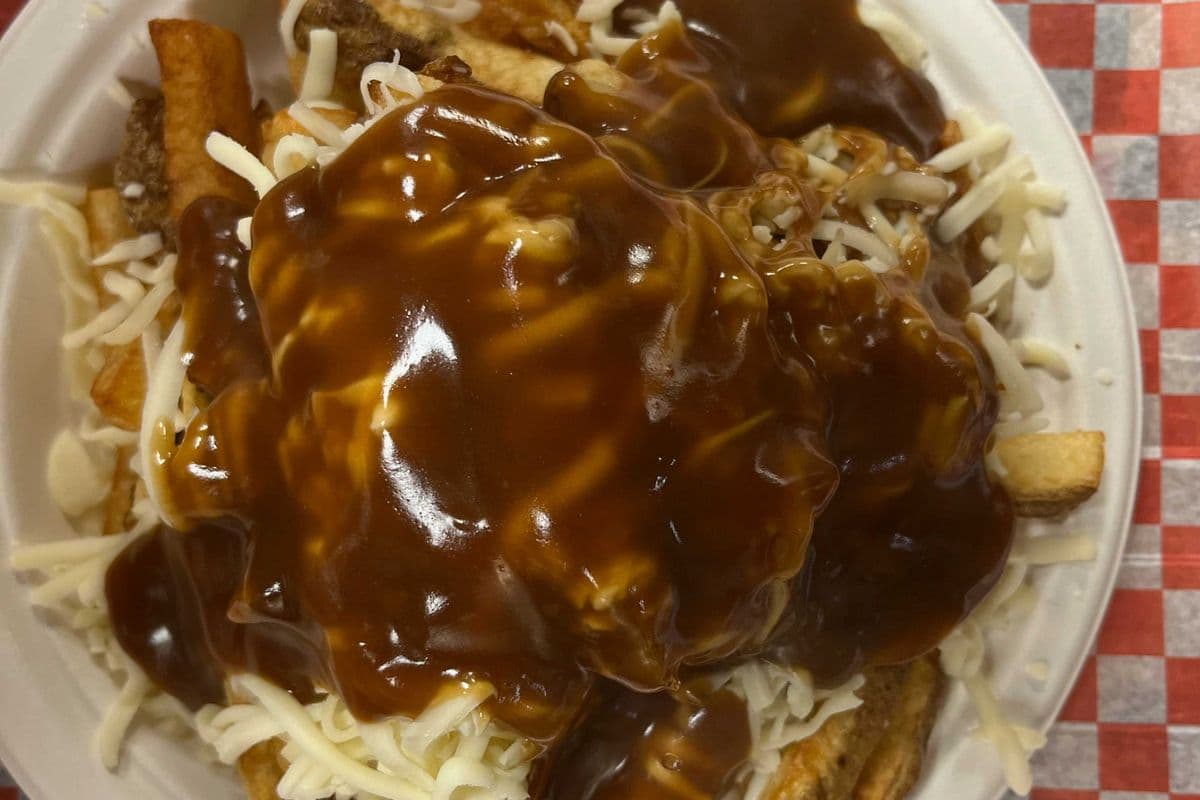 Large Poutine