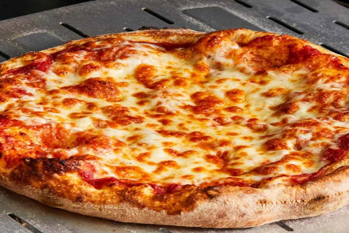 15" Stone-Baked Basic Cheese Pizza