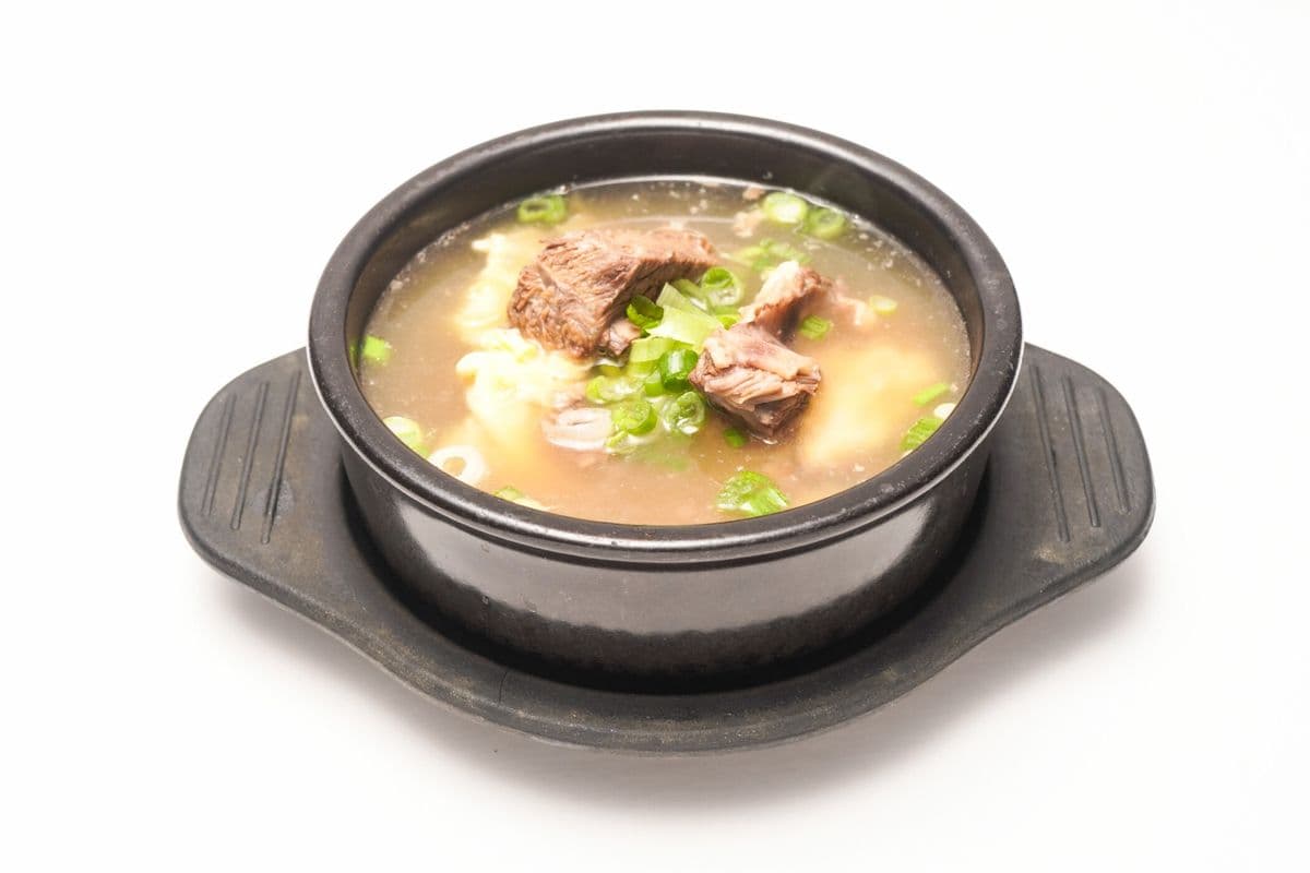S1 Short Rib Soup 갈비탕 – Galbi Tahng