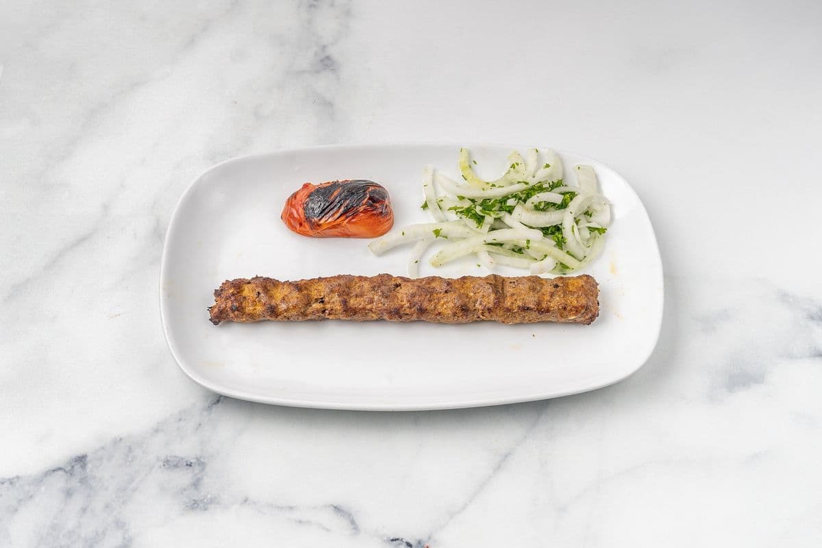 Brochette Kubideh sur gril (1) / Grilled Kubideh Brochette