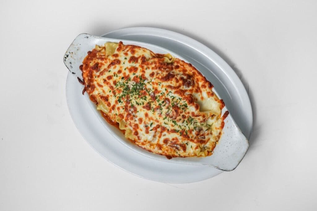 Baked Lasagna w/ Garlic toast