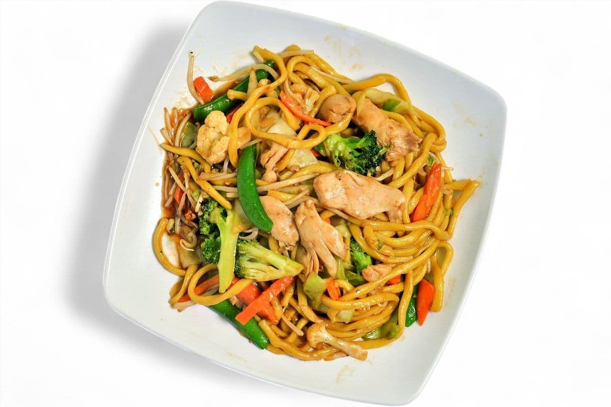 X107. Mi Gà Xào Nước Tương