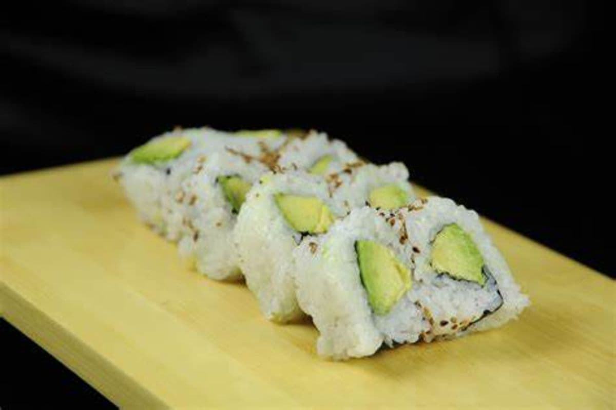 M8. Avocado Maki (6 pcs)