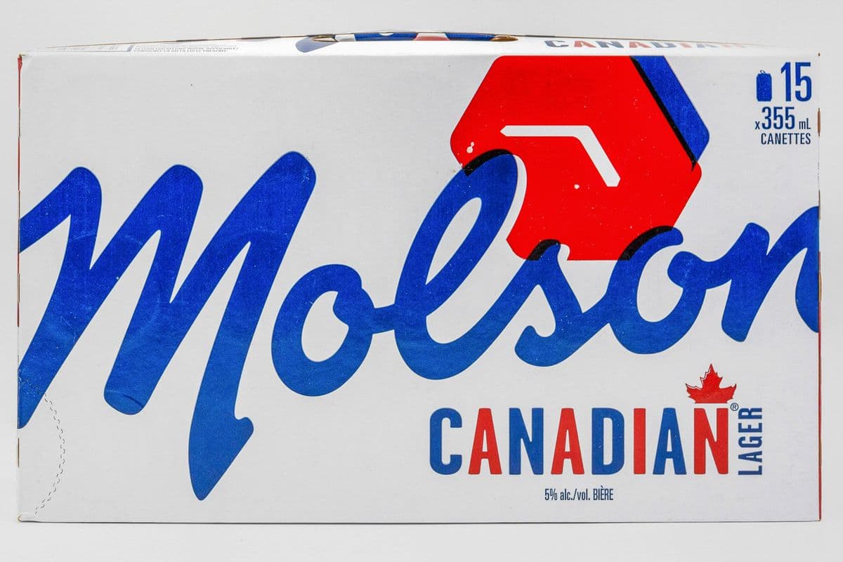 Canadian Molson (15 Pack) (1 x 355 ml)