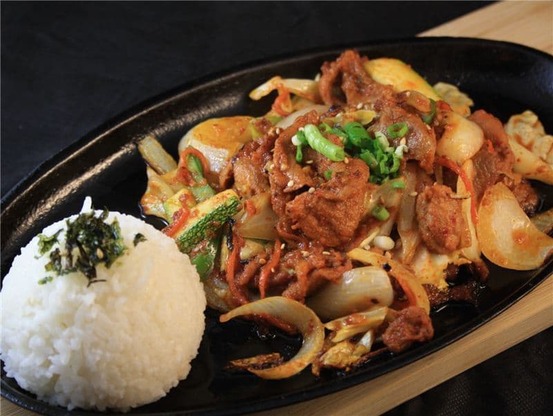 Spicy pork( 제육볶음)