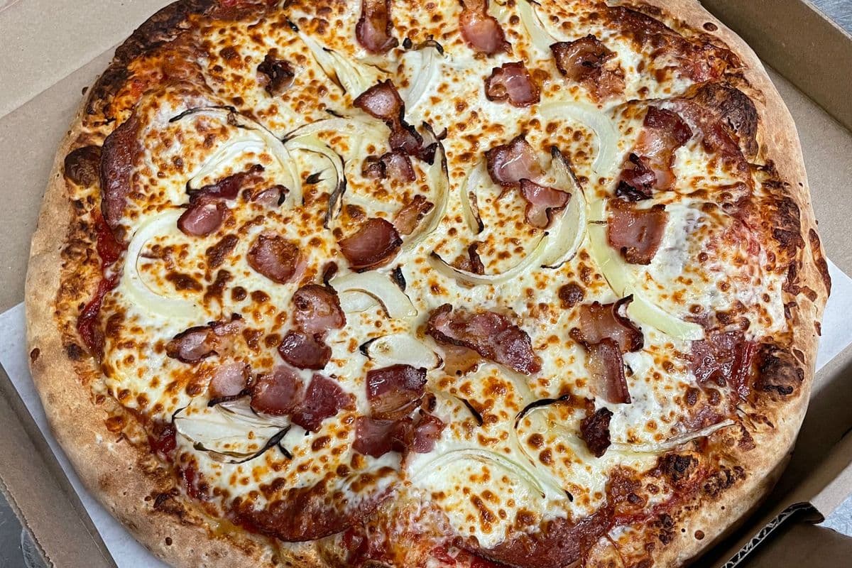 B. Deux pizzas 12" / Two Pizzas 12"