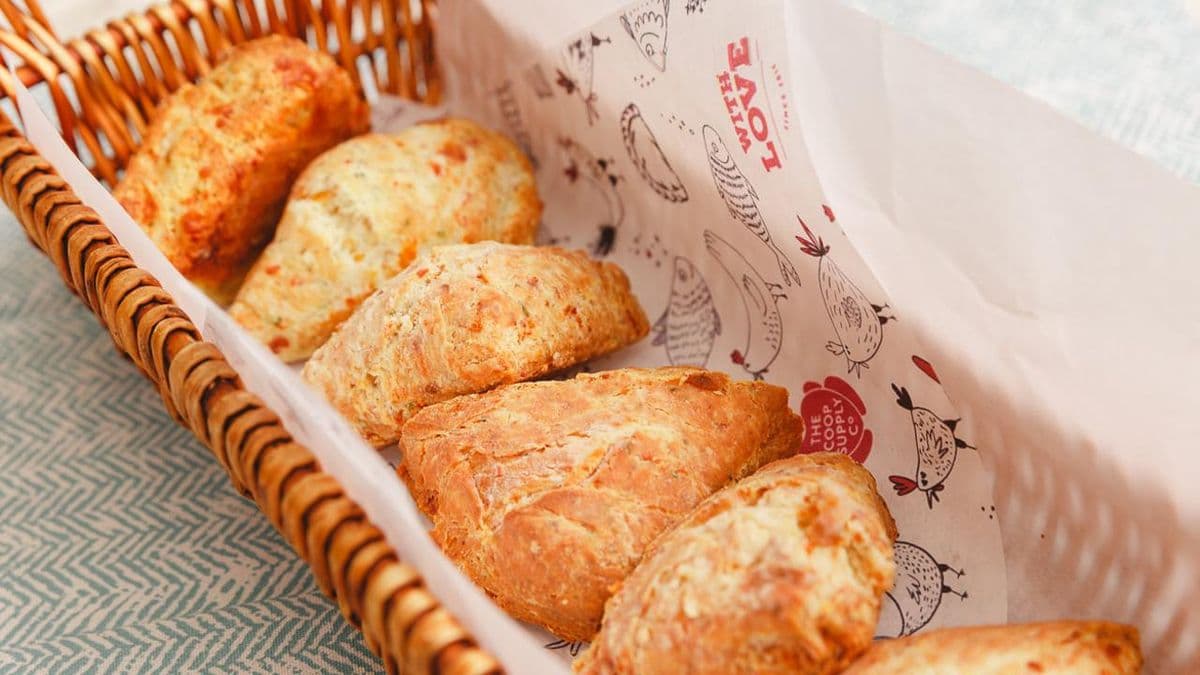 6 Cheddar Scones Bake At Home