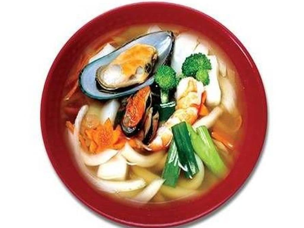 Seafood Udon Noodle Soup (해물 우동海鮮烏冬汤麵)