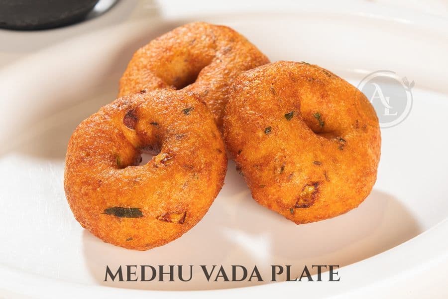 Medhu Vada Plate