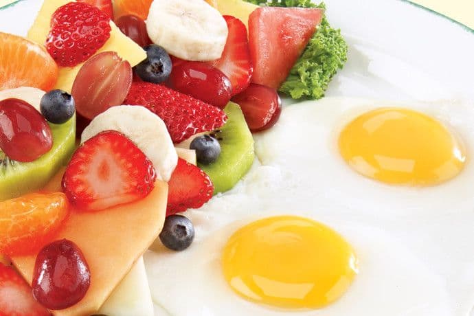 2 Oeufs avec fruits