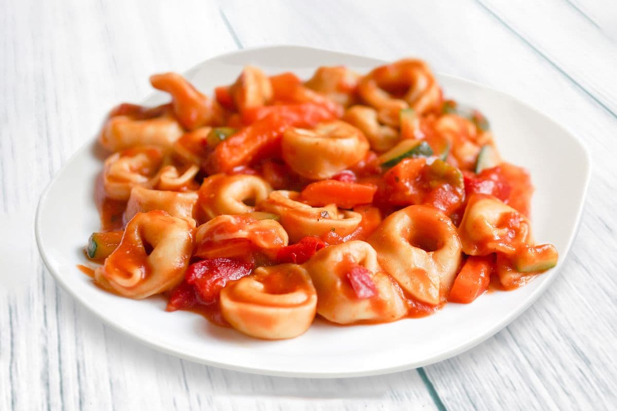 Tortellini au fromage et sauce tomate / Tomato Sauce and Cheese Tortellini