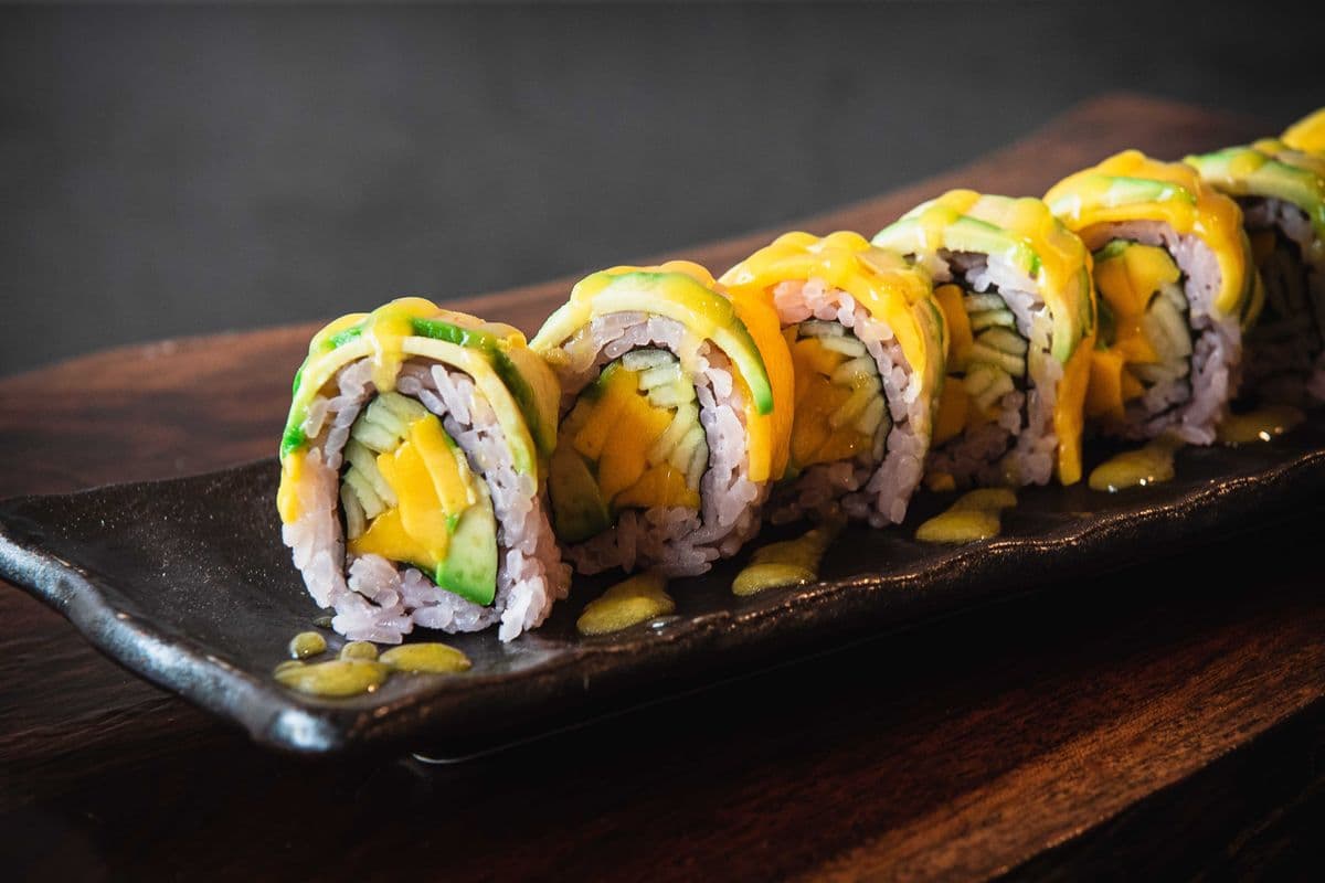 Mango Avo Roll