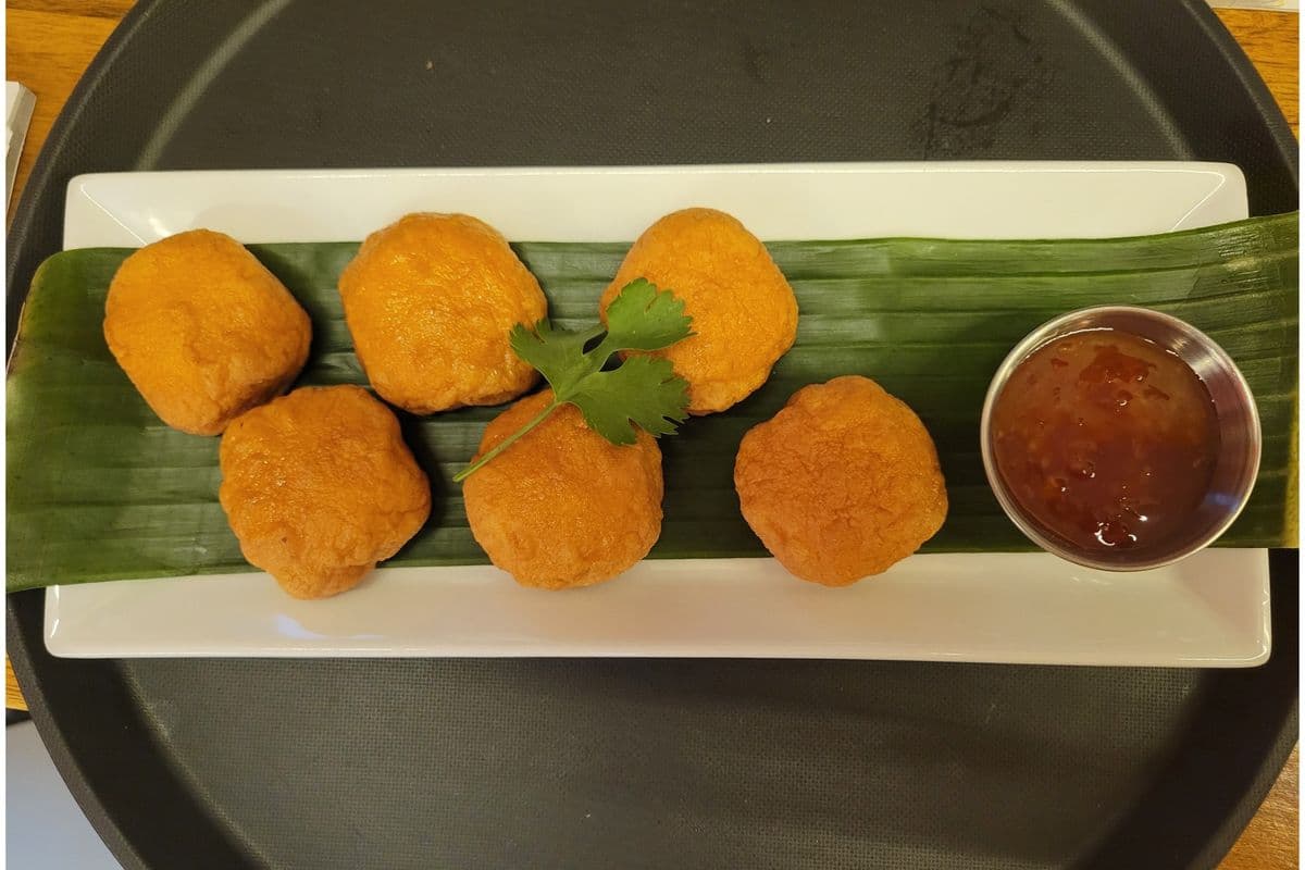 Stuffed Puffed Tofu (6 pcs)