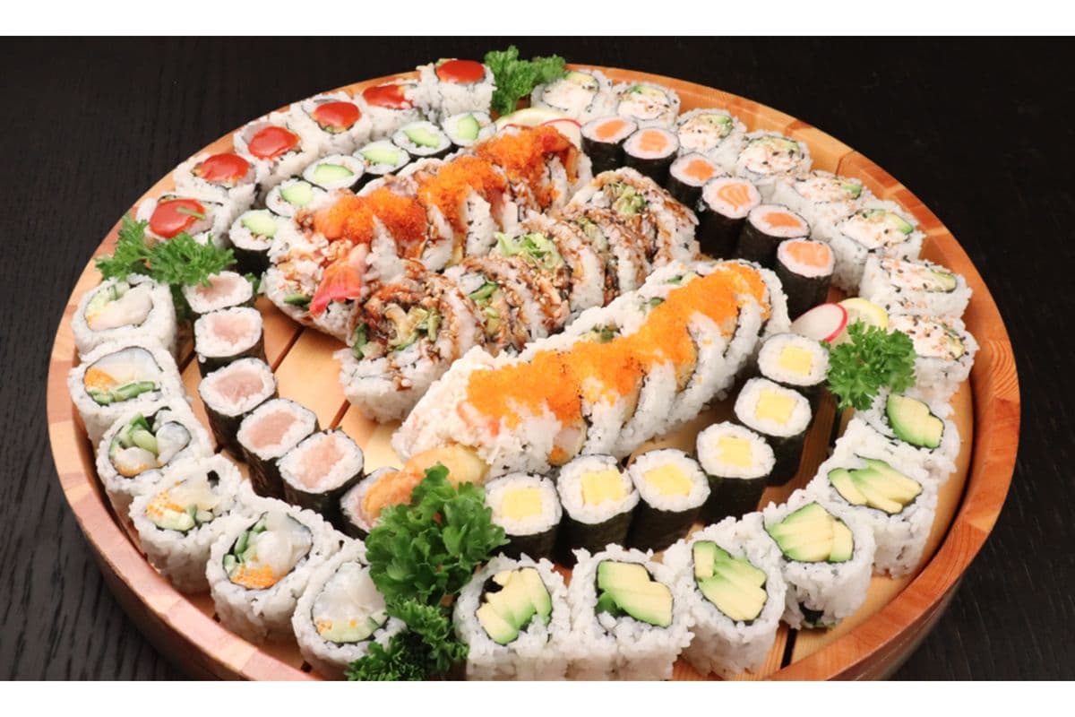Party Tray 66