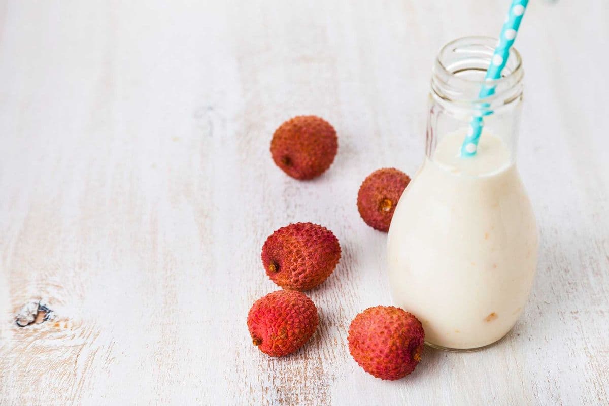Lychee Smoothie With Coconut Jelly (NS2)