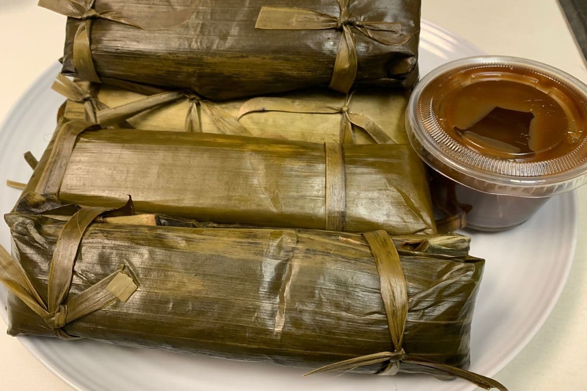 Suman- malagkit (1 x 3 pairs/ pack)