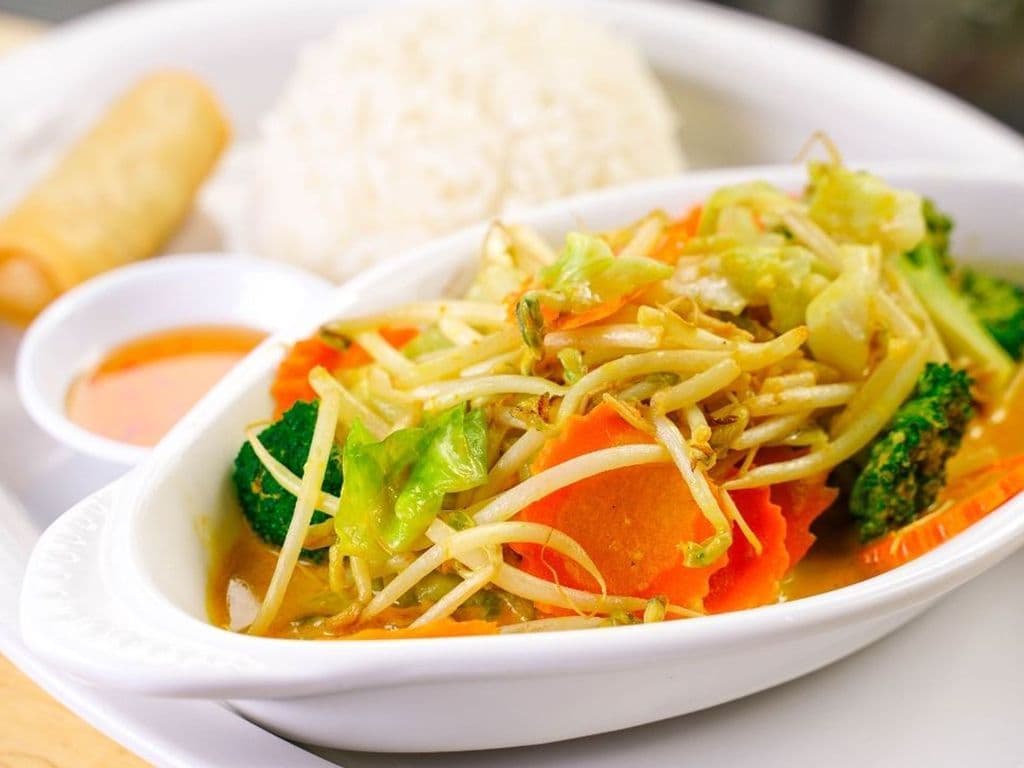 L8. Fresh Vegetable Stir Fry in Curry