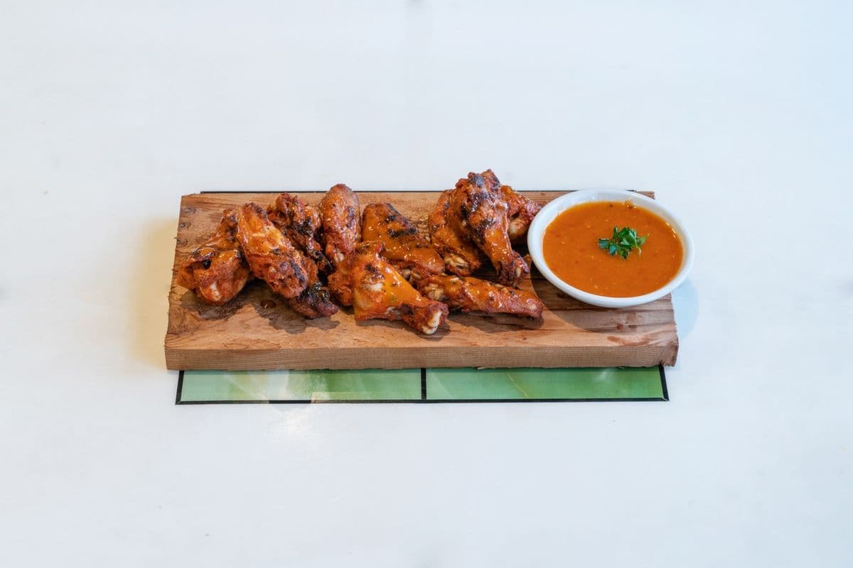 Grilled Wings (8 pcs)