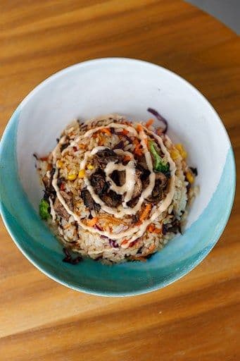 Bol de riz champignons et légumes de saison / Loaded Mushroom & Seasonal Veggies Rice Bowl