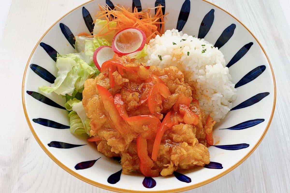 R2. Sweet Chili Chicken Bowl