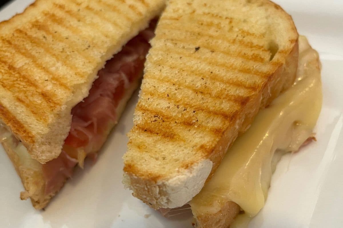 Croque Monsieur Grilled Sandwich