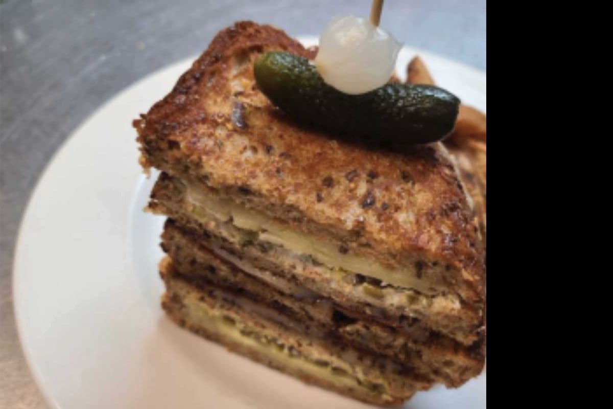 jalapeño grilled cheese sandwich