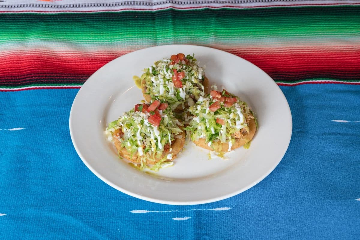 Sopes (3 Pcs)