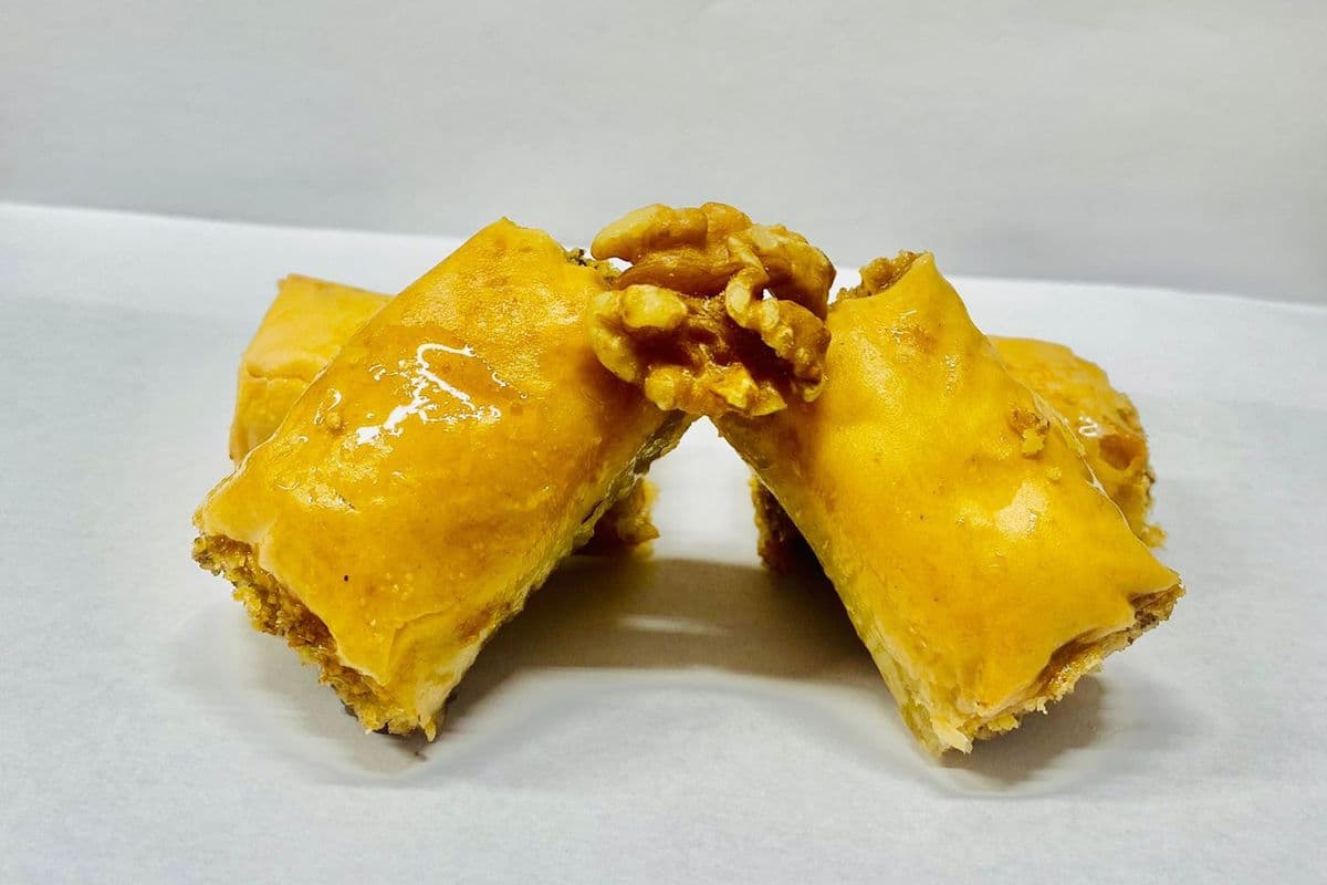 Walnut Baklava (5 pcs)