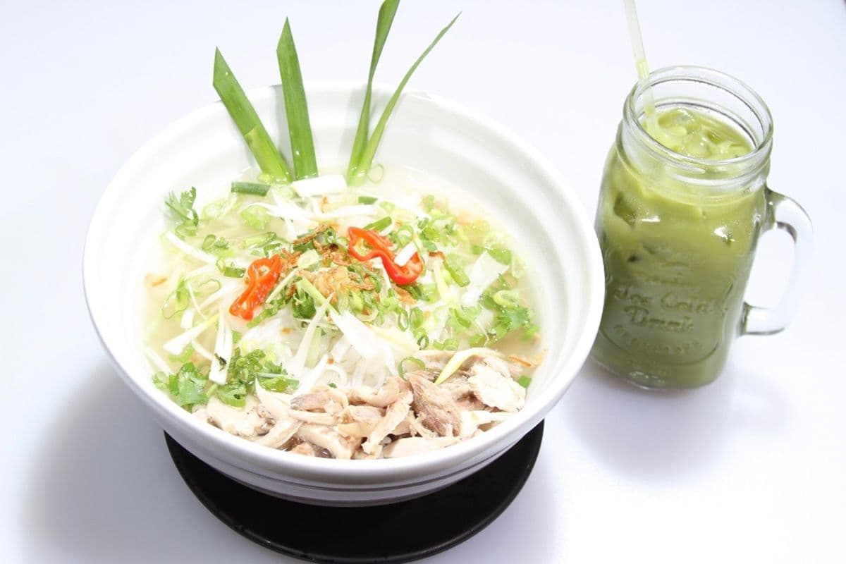 A3. Pho Ga Lunch Special (Regular)