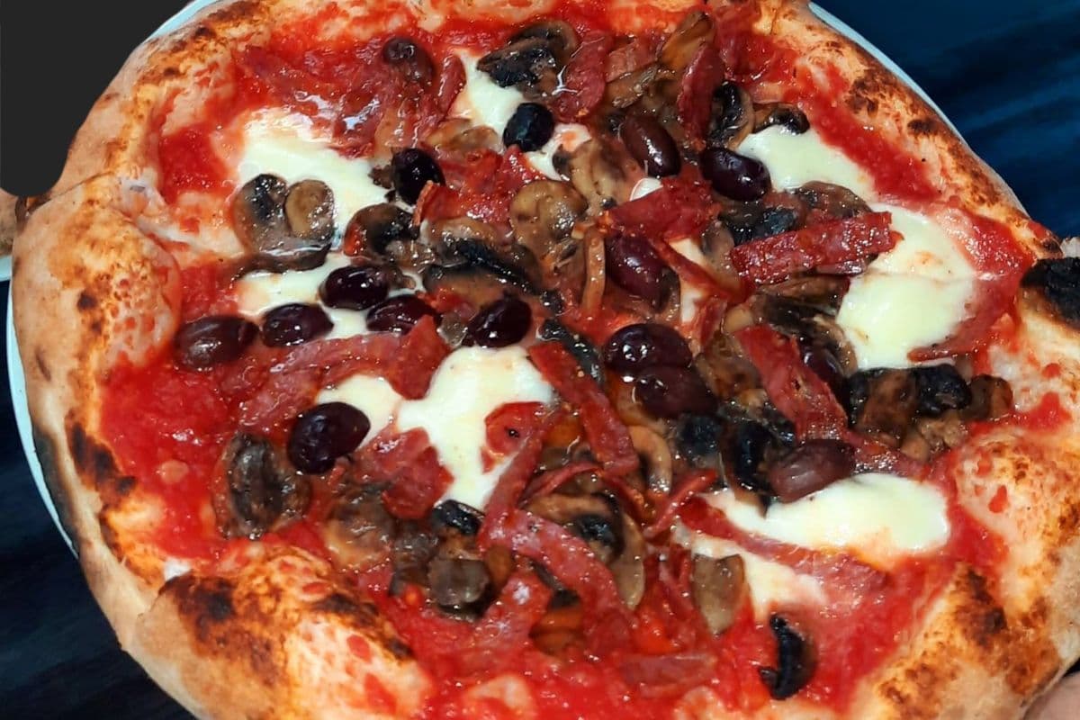 Calabrese Pizza