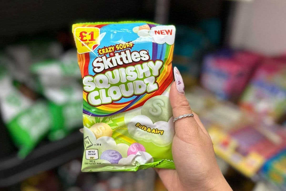(Europe) Skittles Squishy Cloudz Sour (70g)