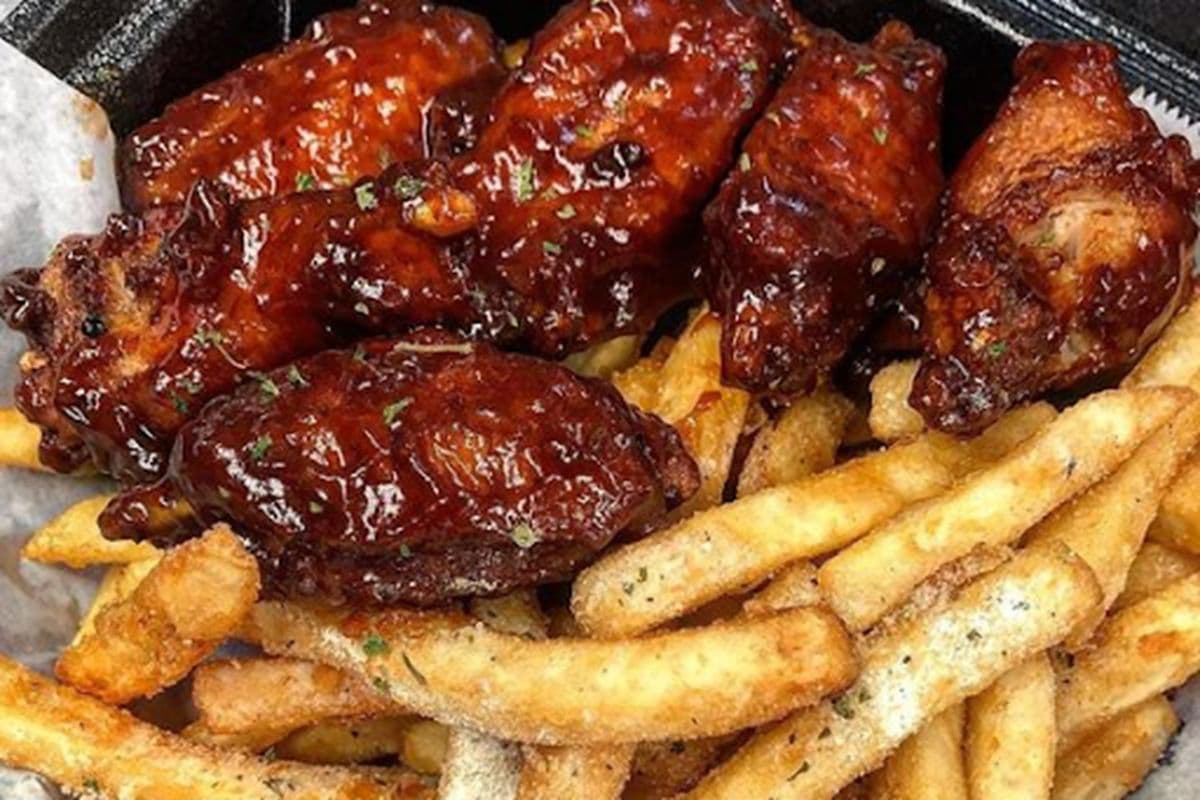 BBQ Wings and Fries