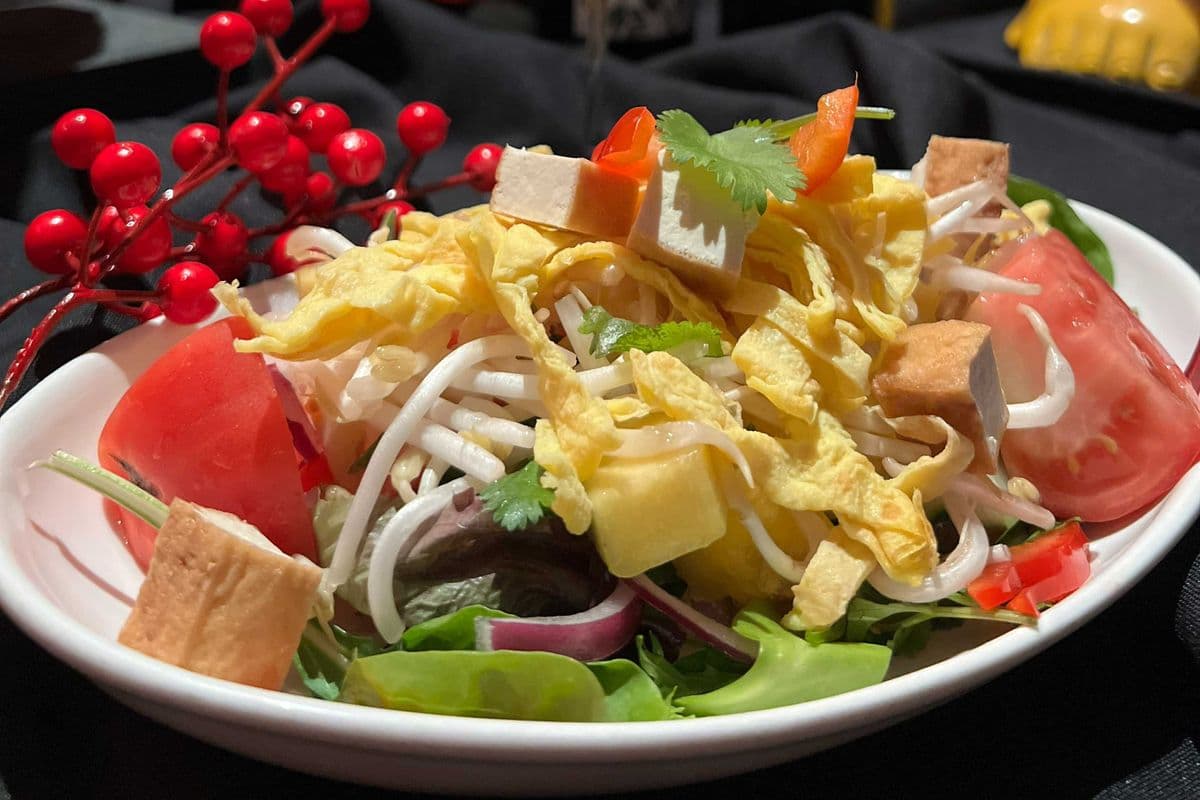 SL8. Vegetarian Curry Salad