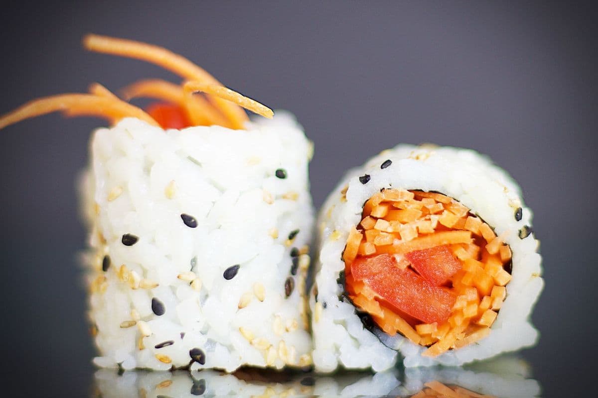 Ura Maki Carotte et poivron rouge