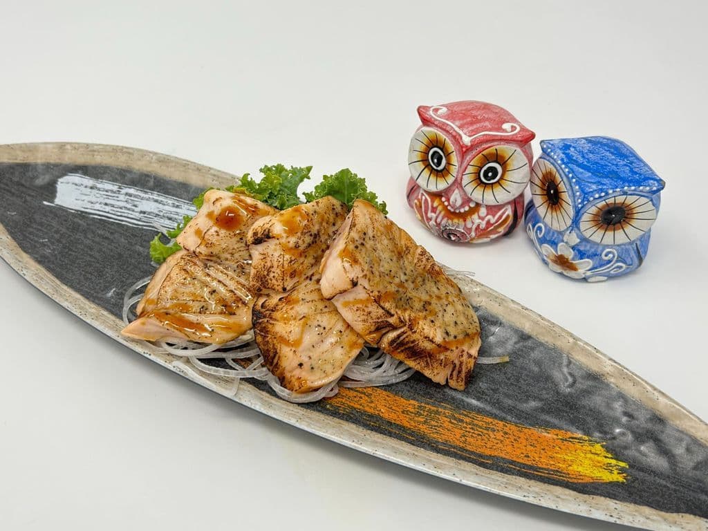 Torched Salmon Sashimi 3pcs