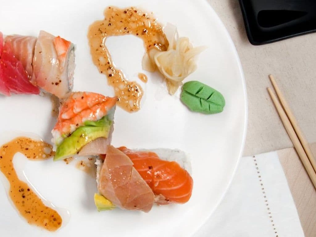 Rainbow Roll (8 Pieces)