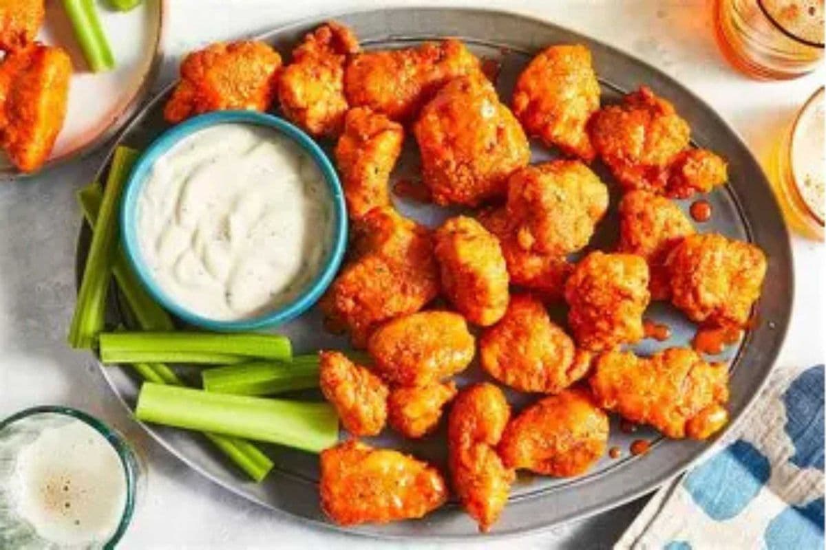 10 BONELESS WINGS & POP SPECIAL