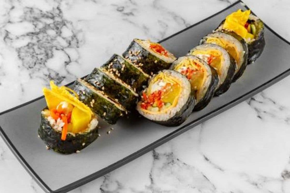 Double Cheese Kimbap(더블치즈 김밥)