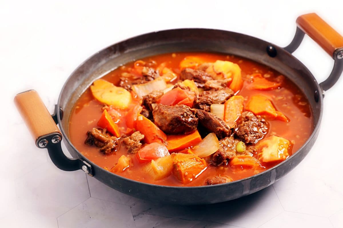 160. Beef Brisket with Tomato Stew in Hot Pot - 砂锅番茄牛腩