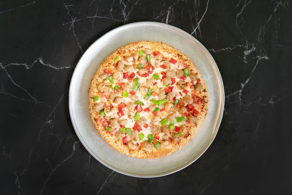 X-Large Romano's Deluxe Pizza