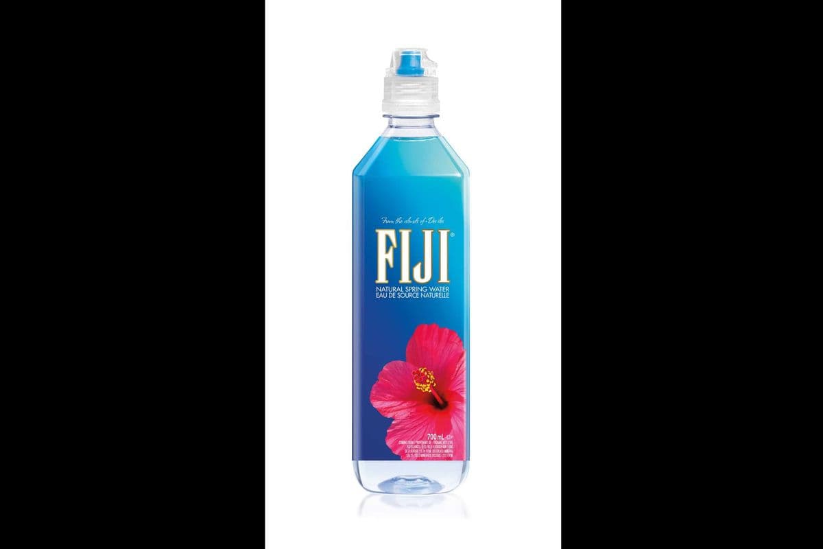 Fiji Water (700 ml)