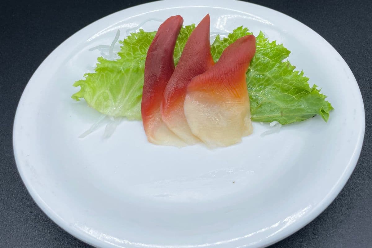 210 Hokkigai (Surf Clam) Sashimi (3pcs)