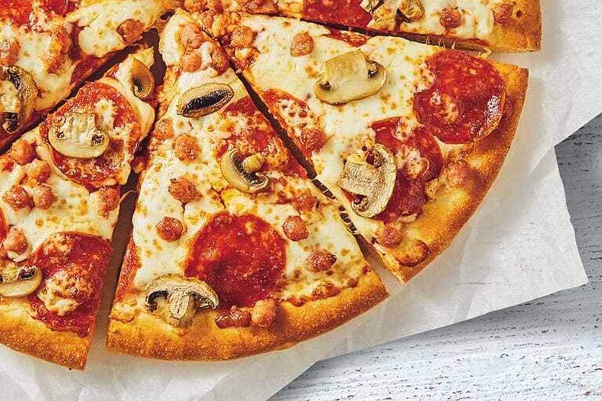 12" Medium Canadian Pizza