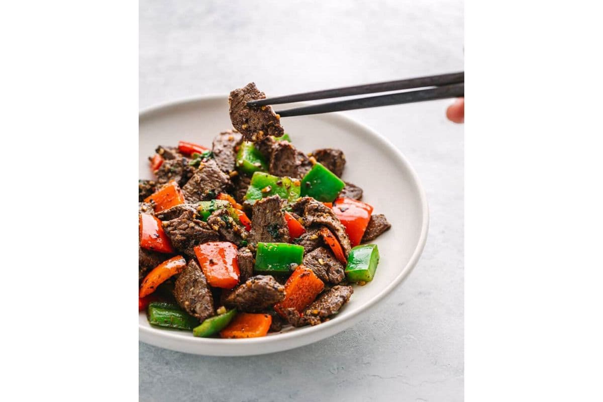 Stir-Fried Beef with Cumin 孜然牛肉