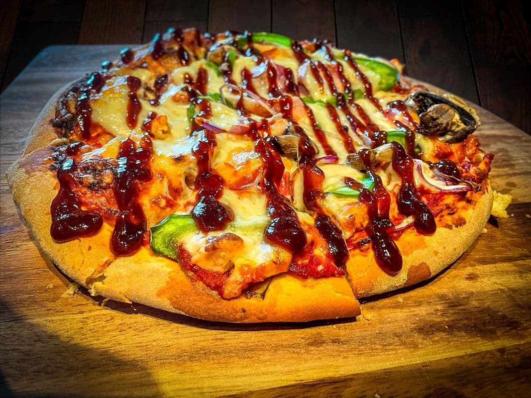 14" Smokin Joe's Pizza