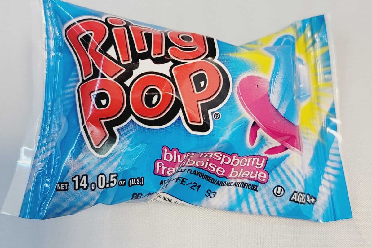 Ring Pop Colourful Ring Shaped Blue Raspberry Lollipops (14 g)