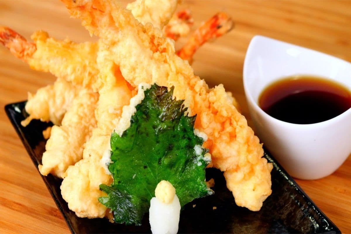 E10. Shrimps Tempura (5 pcs)